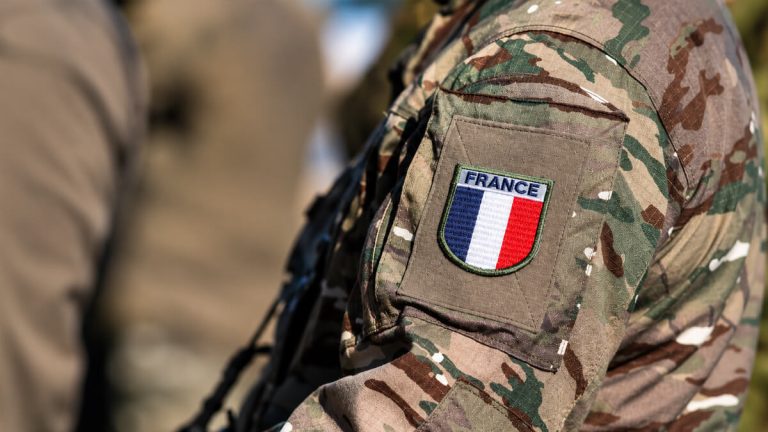 Jai cotise 43 ans et fait 18 mois de service militaire a 67 ans ses 1 780 E de retraite font debat