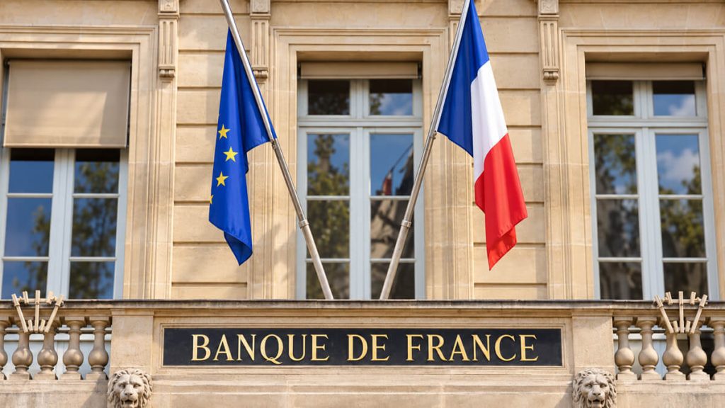 Taux demprunt de la France lOAT a 10 ans depasse 5 une premiere depuis 2002