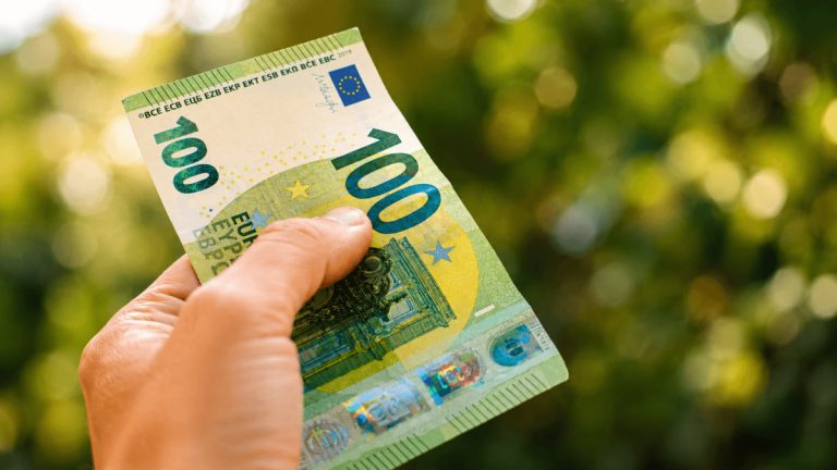 Un virement de 100 E arrive ce vendredi faites vous partie des 16 million de beneficiaires